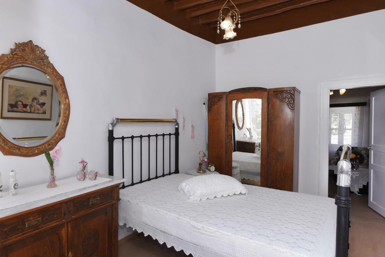 إرموبولّي Helen'S Apartment المظهر الخارجي الصورة