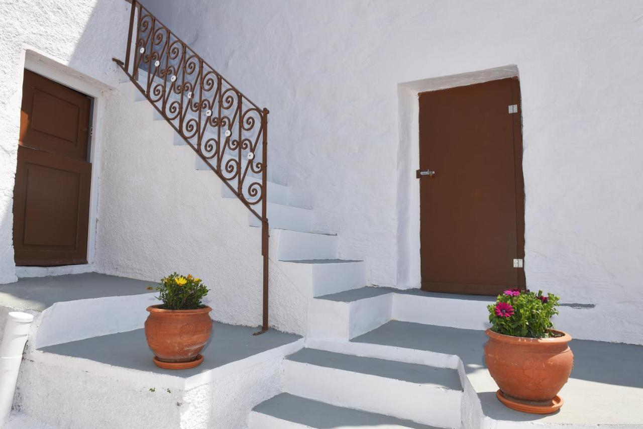 إرموبولّي Helen'S Apartment المظهر الخارجي الصورة